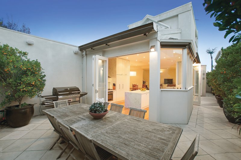 2c Mathoura Road, Toorak, VIC 3142 Townhouse for Sale