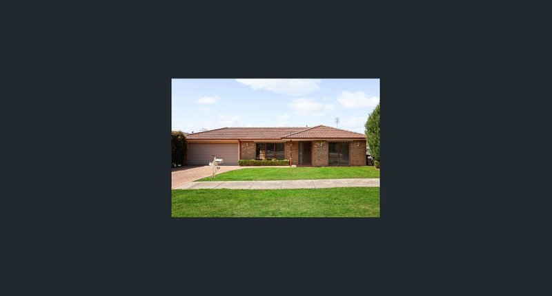 Photo: 30 Cottage Crescent