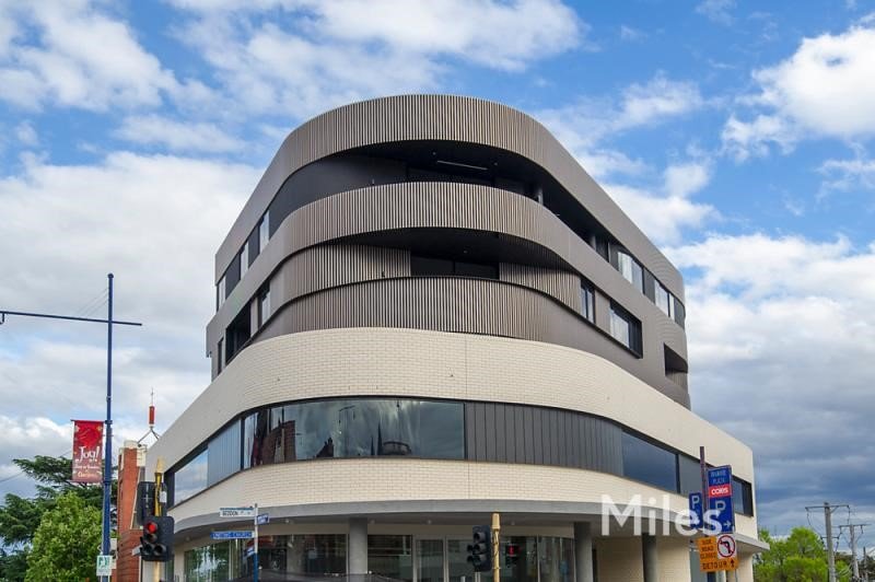 301/154 Upper Heidelberg Road, Ivanhoe 3 bed, 2 bath Apartment for…