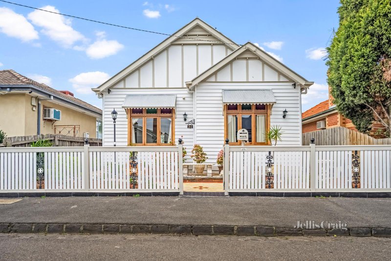 31 Murdock Street