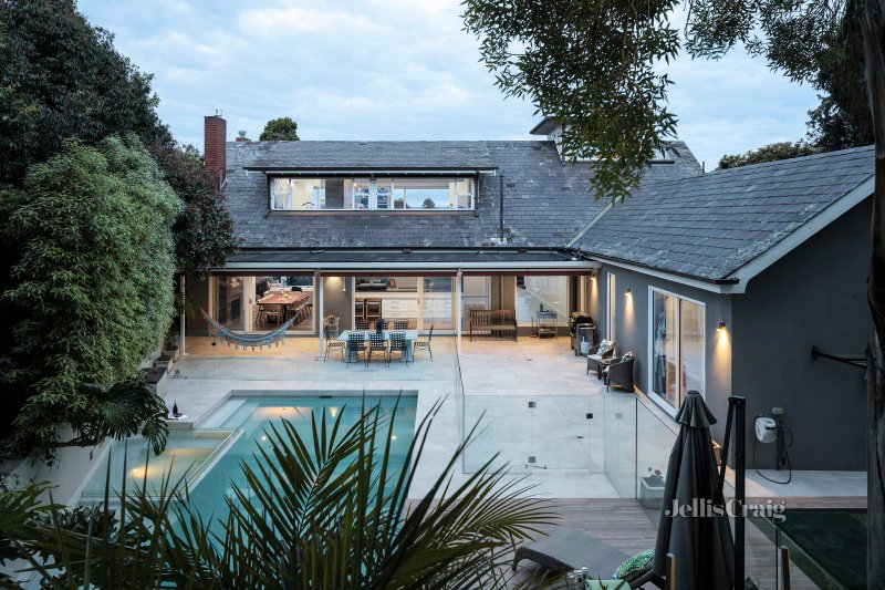 31 Outlook Drive