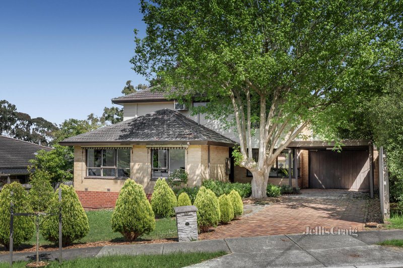 32 Heathmont Road, Ringwood, VIC 3134 House for Sale