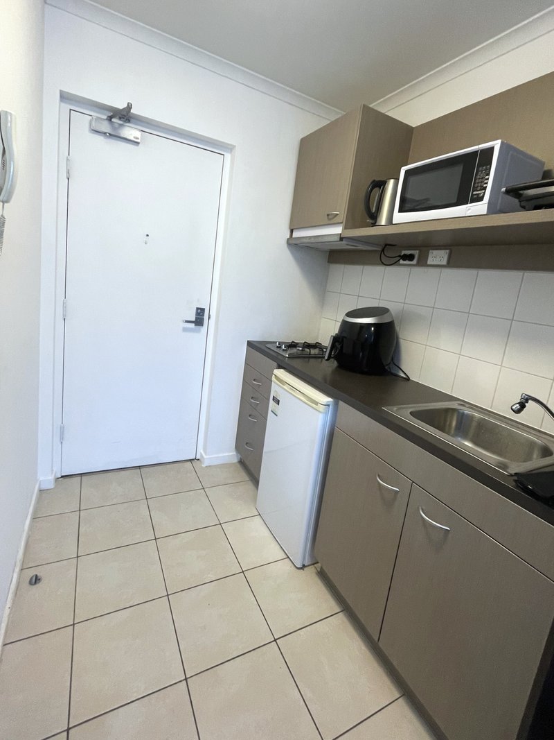 32/14 Spring Street, Box Hill