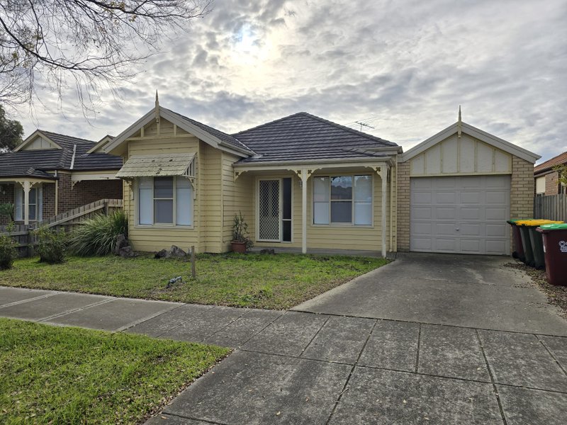 34 Lindsay Crescent Lynbrook - Image1