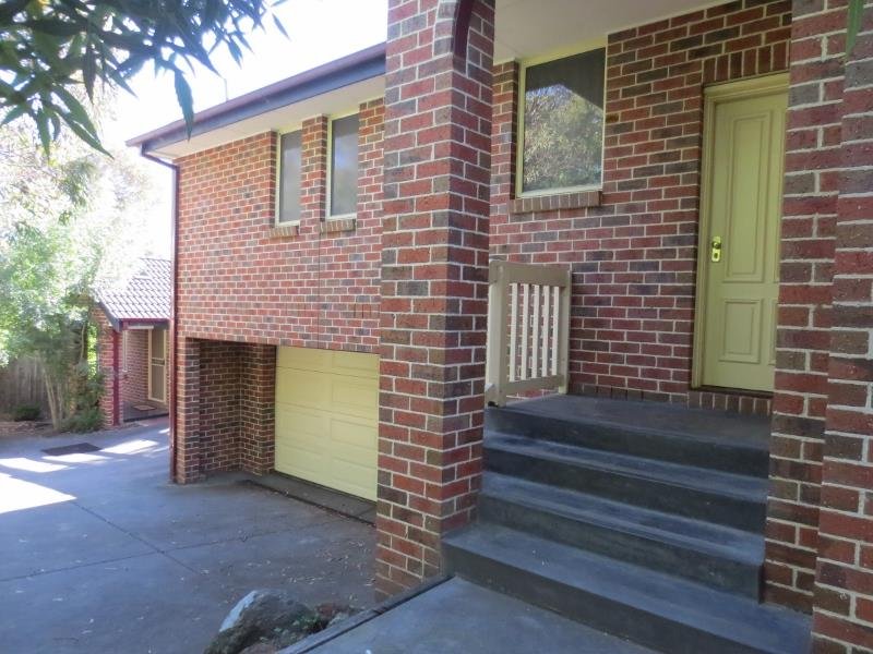 3/57 Millicent Street, Rosanna 3 bed, 1 bath Townhouse for Lease