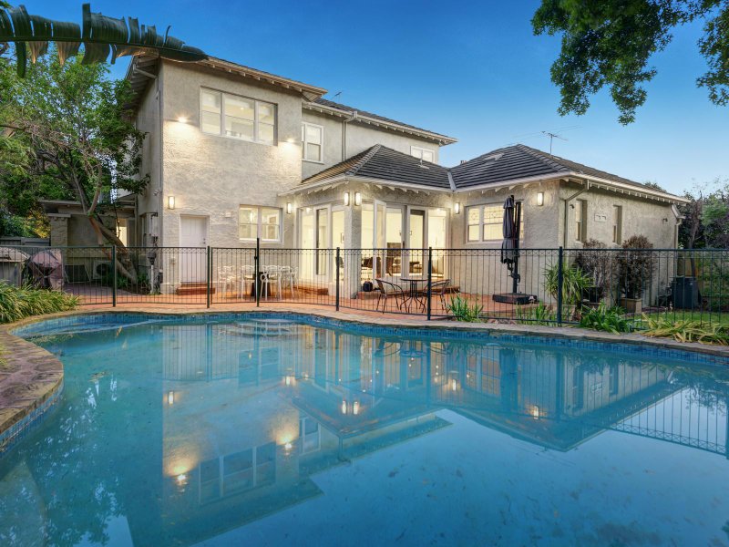 35 Avenue Athol, Canterbury, VIC 3126 House for Sale