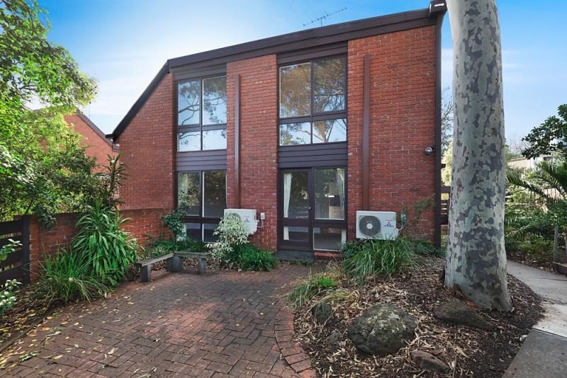 3/810 Bailey Grove, Ivanhoe 3 bed, 1 bath… Miles Real Estate