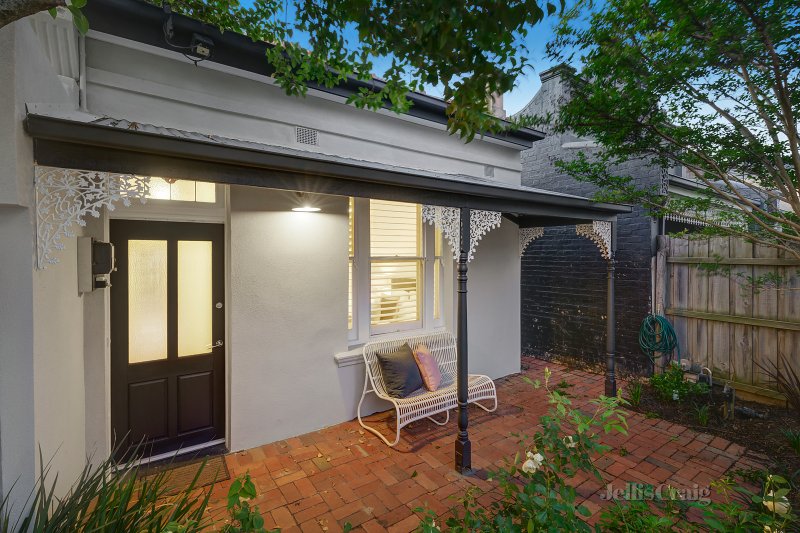 39 May Street