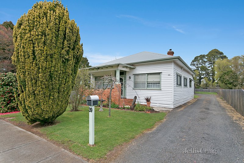 39 Victoria Street, Trentham, VIC 3458 House for Sale