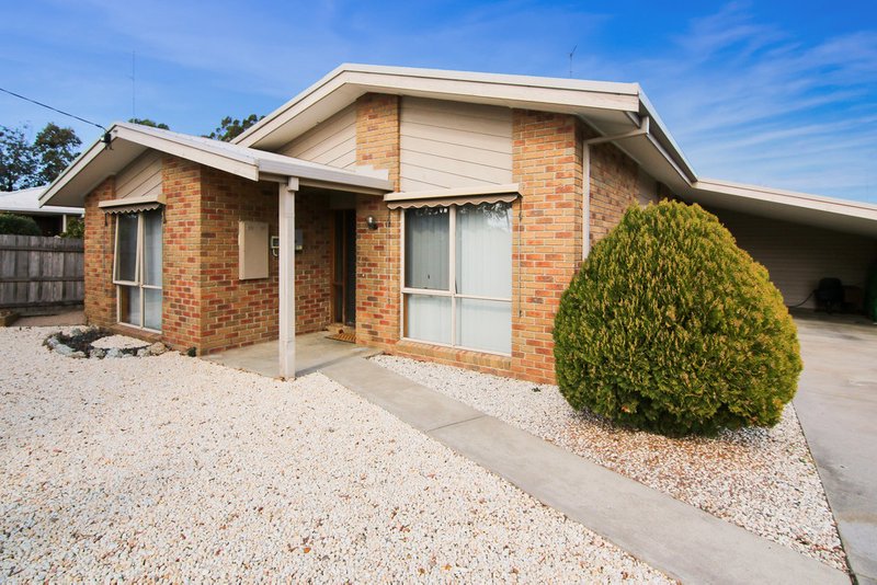 3A Brown Street, Bairnsdale 3 bed, 2 bath House Bill Wyndham & Co.