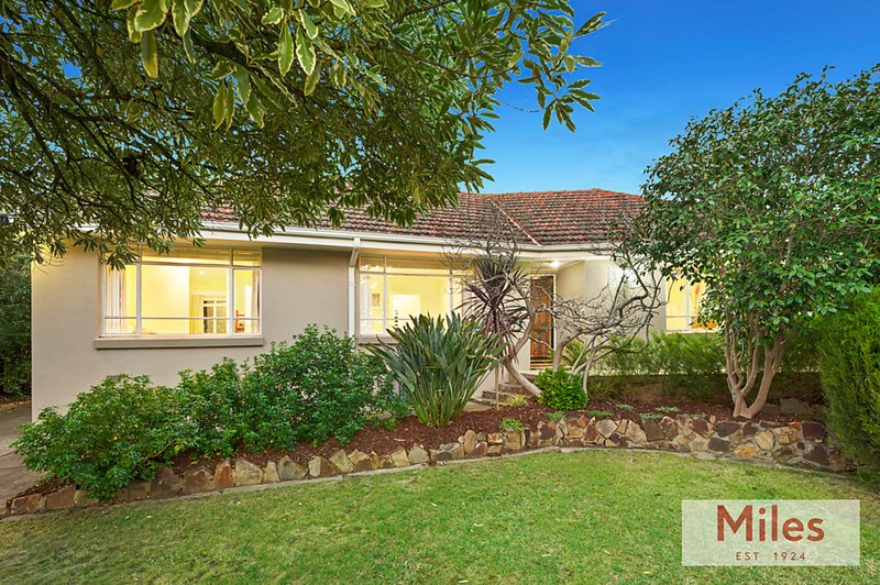 4 Finlayson Street, Rosanna 3 bed, 1 bath House for Sale