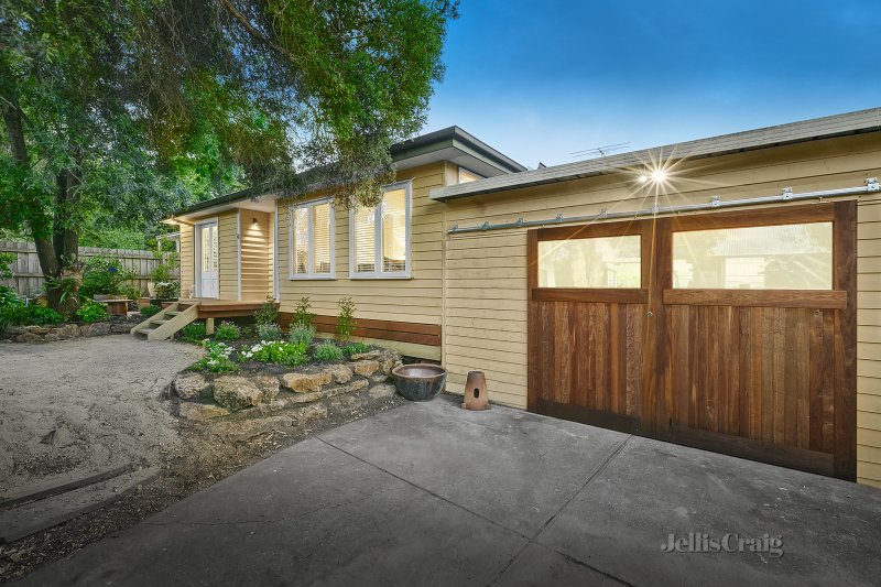 4 Frimley Road, Surrey Hills, VIC 3127 House for Sale