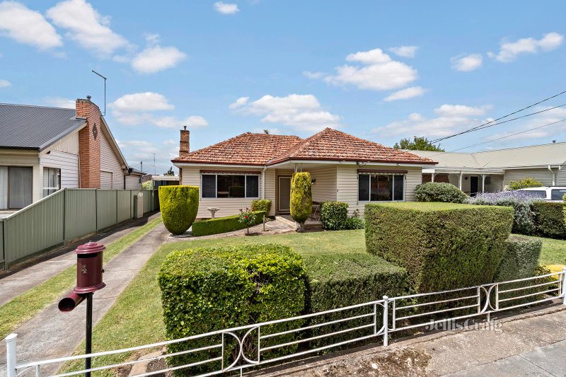 4 Harold Street, Wendouree, VIC 3355 House for Sale
