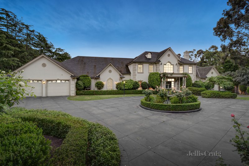 4 Jacov Gardens