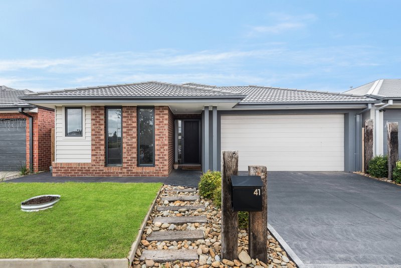 Photo: 41 Callistemon Circuit