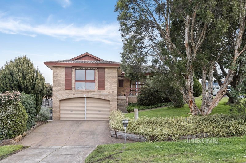 43 Clubpoint Drive, Chirnside Park, VIC 3116 House for Sale