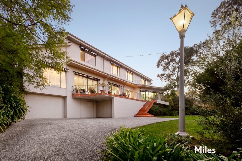 43 Outlook Drive, Eaglemont 4 bed, 3 bath House for Sale