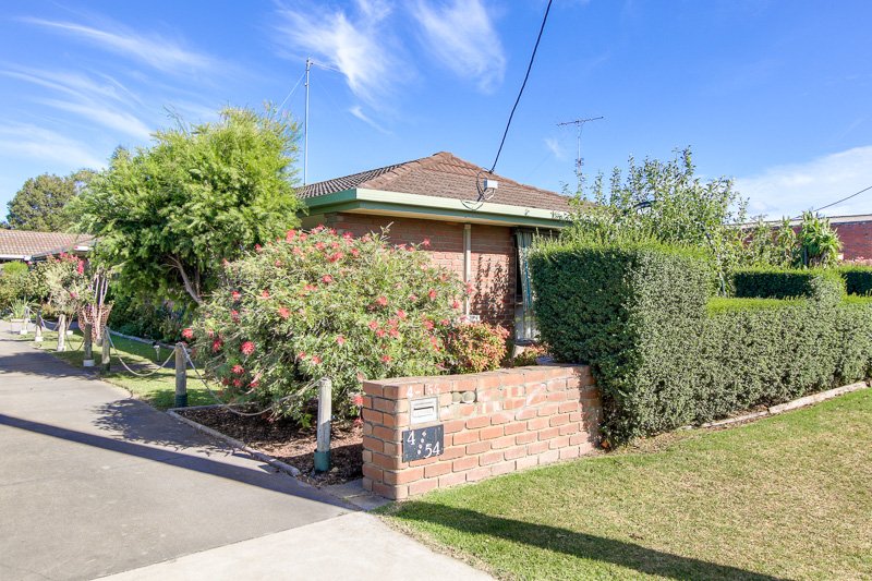 4/54 Ligar , Bairnsdale 2 bed, 1 bath House for Bill Wyndham & Co.