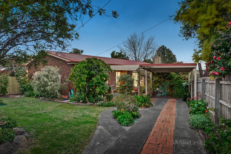 46 Outlook Road, Mount Waverley, VIC 3149 House for Sale