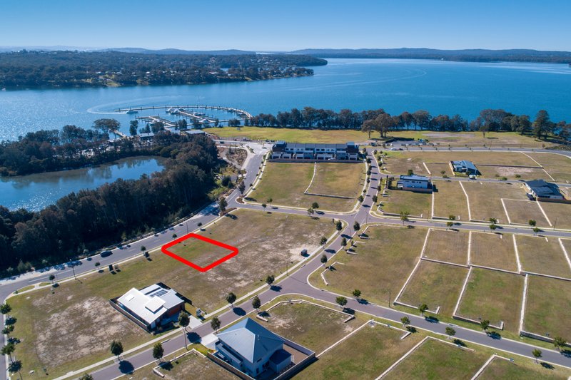 48 Trinity Point Drive Morisset Park NSW 2264