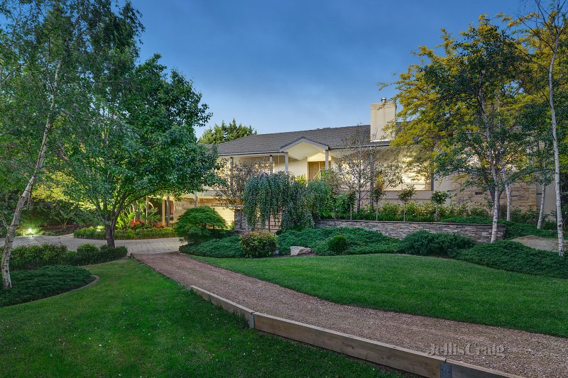 5 Harcourt Place