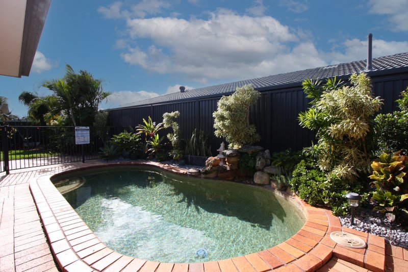 HOLLYWELL property image