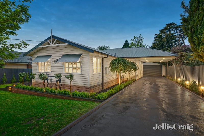 50 Stirling Road, Croydon, VIC 3136 House for Sale