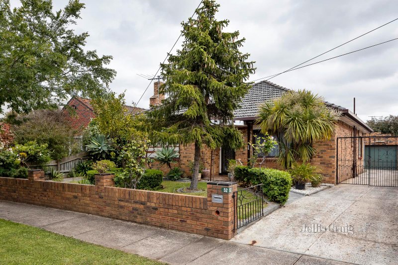52 Bird Avenue, Northcote, VIC 3070 House for Sale