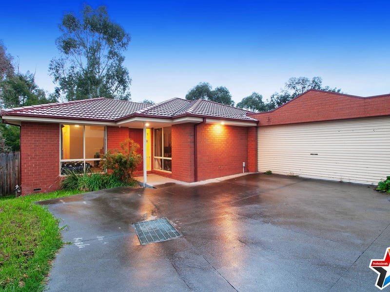 55A Esther Crescent, Mooroolbark, VIC 3138 House for Sale