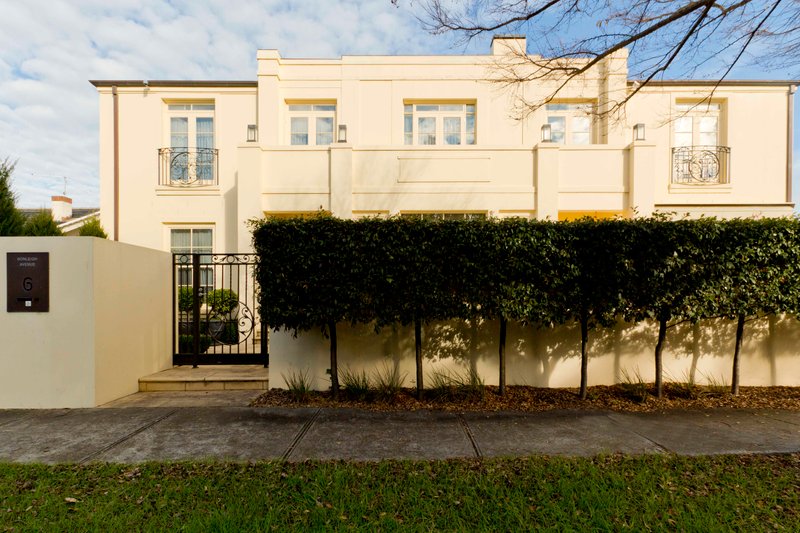 6 Bonleigh Avenue