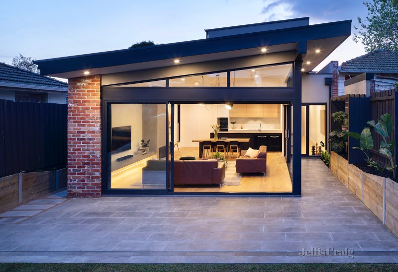 6 Simpson Street