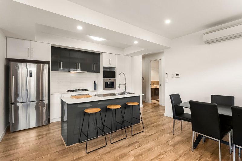 6/1 Morello Circle, Doncaster East