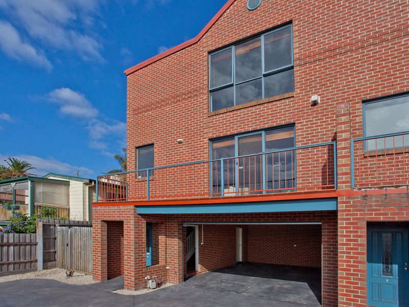 6/2 Kendall Street, Essendon, VIC 3040 Townhouse for Sale