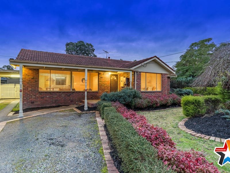 65 Greenslopes Drive, Mooroolbark, VIC 3138 House for Sale