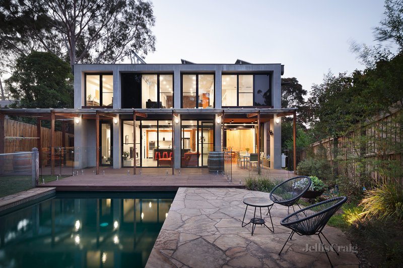66 Glenard Drive