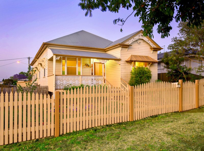 7 Cooper Street SOUTH TOOWOOMBA QLD 4350