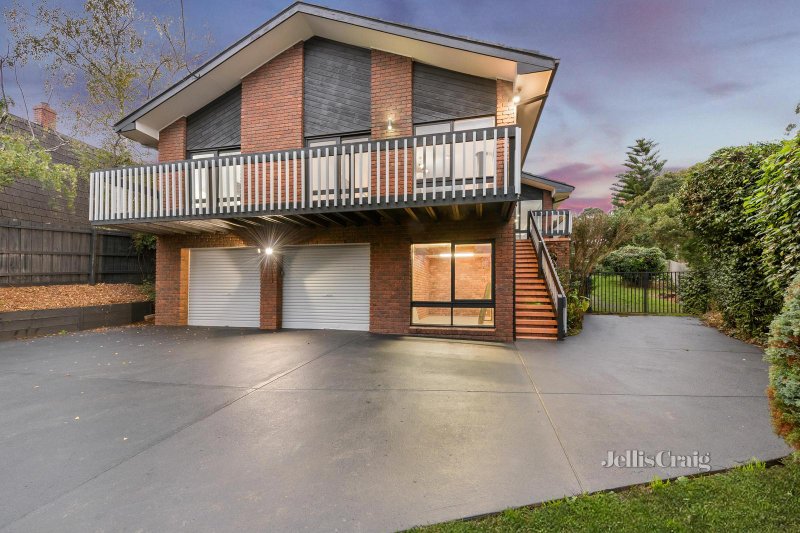 7 Thornton Court, Mooroolbark, VIC 3138 House for Sale