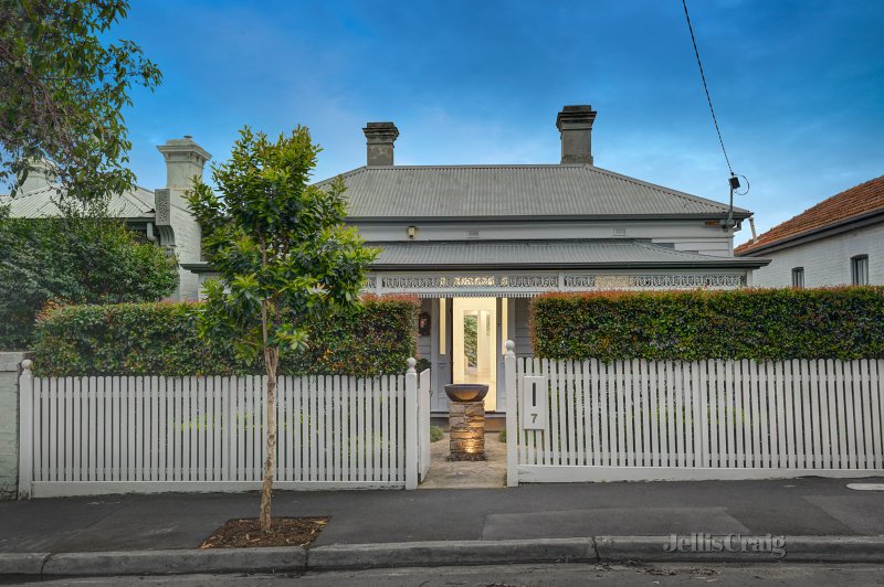 7 Waltham Street