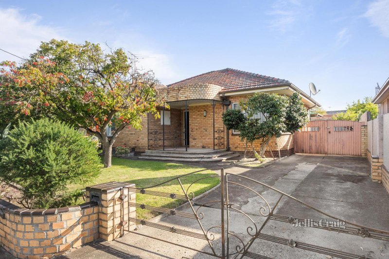 705 Warrigal Road, Bentleigh East, VIC 3165 House for Sale