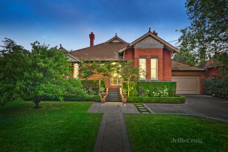 72 Churchill Street, Mont Albert, VIC 3127 House for Sale