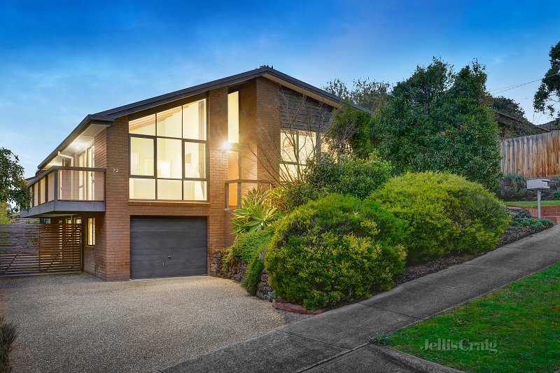 72 Pinehills Drive, Greensborough, VIC 3088 House for Sale