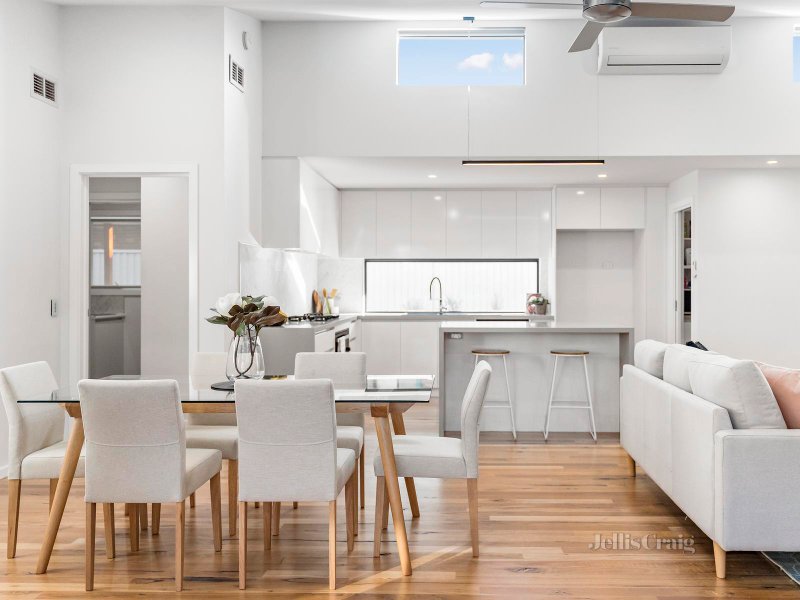 74 Longley Street