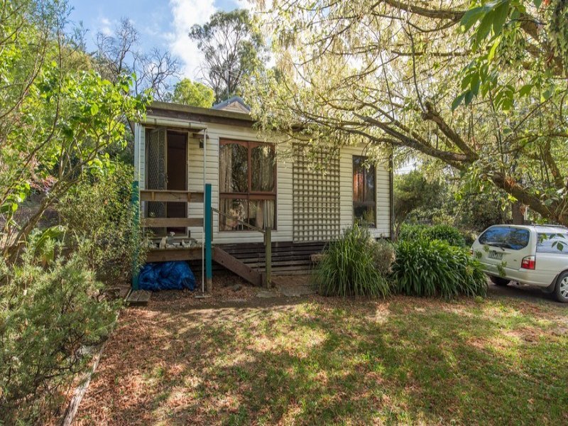 76 Taylor Road, Mooroolbark, VIC 3138 House for Sale