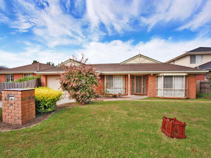 QUALITY FAMILY HOME IN A COURT LOCATION!!