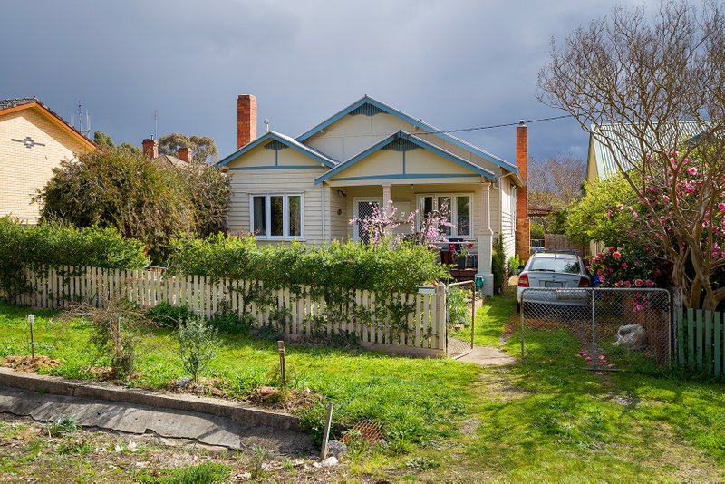 8 Wheeler Street, Castlemaine, VIC 3450 House for Sale