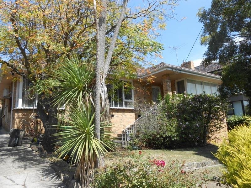 81 Maltravers Road, Ivanhoe East 4 bed, 1 bath House for Lease