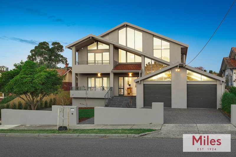 82 St Elmo Road, Ivanhoe 4 bed, 3 bath House for Sale