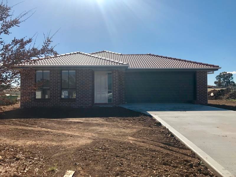 87 Kenny Drive TAMWORTH NSW 2340