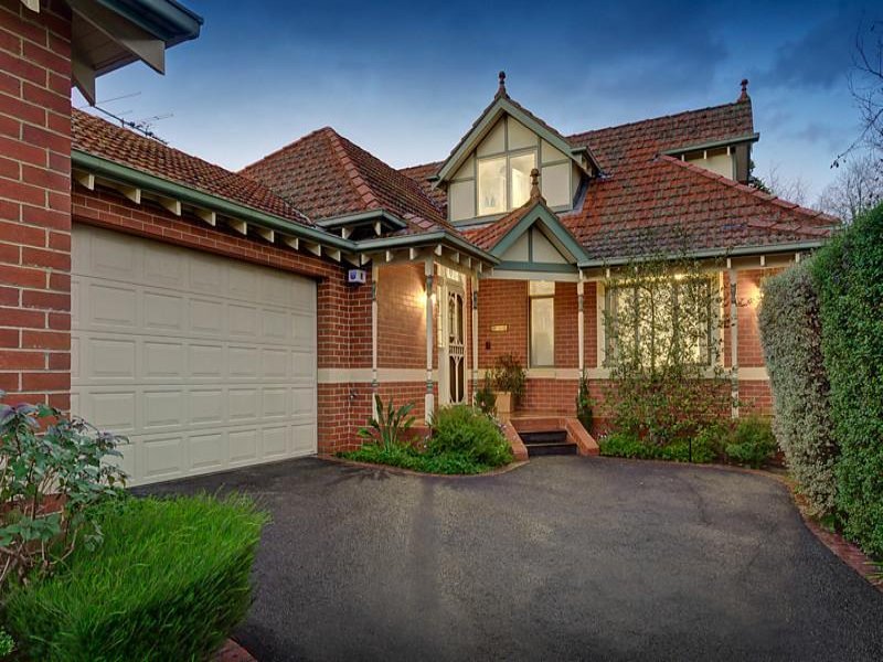 8A Avenue Athol, Canterbury, VIC 3126 Townhouse for Sale