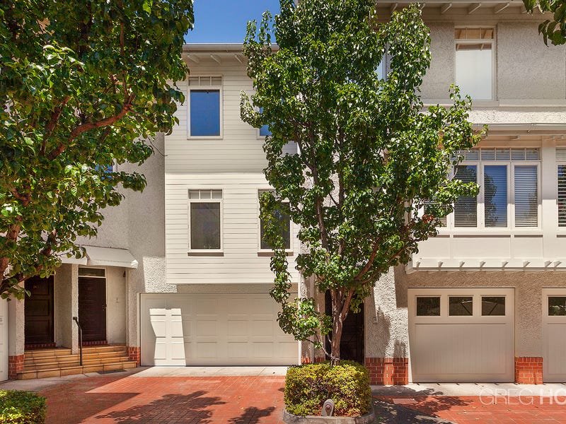 92 Esplanade West, Port Melbourne, VIC 3207 House for Sale